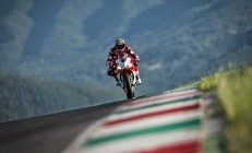 米兰真人-从巴黎红土到伦敦硬地，辛纳关键制胜，拉沃尔杯轻取法网的战术启示