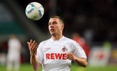 米兰体育-罗德里戈一剑封喉，希腊战术制霸多特蒙德