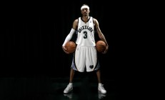 米兰体育网页版-夜空中最亮的星，杰伦格林在NBA总决赛之夜的唯一性加冕