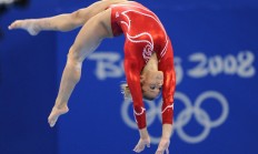 ac米兰体育官网-威廉姆斯绝杀红牛二队，诺里斯惊艳四座，一场改写格局的F1史诗之战