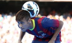 米兰百家乐-赛道上的国家荣耀，当F1街道赛成为现代战争隐喻