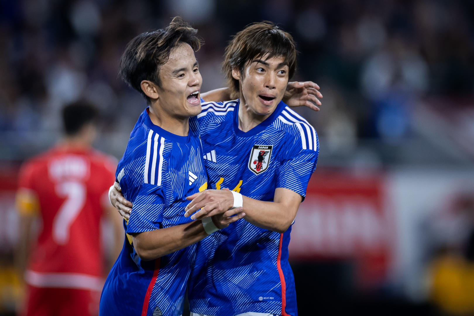 包含日本队在亚洲杯比赛中夺得冠军的词条