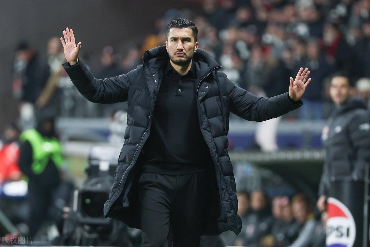 关于法兰克福队主场告捷，雄心士气高昂的信息