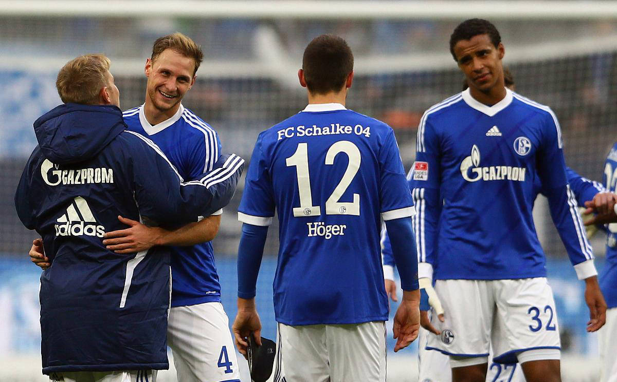 关于沙尔克主场失利，球迷情绪低落的信息