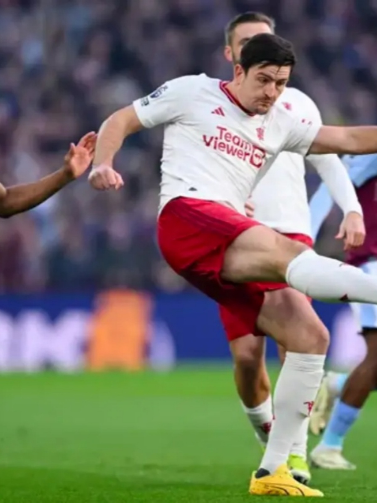 阿森纳横扫比利时，哈兰德爆发神勇的简单介绍