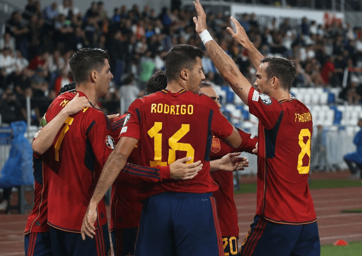 关于葡萄牙逆转克罗地亚，加维完成帽子戏法的信息