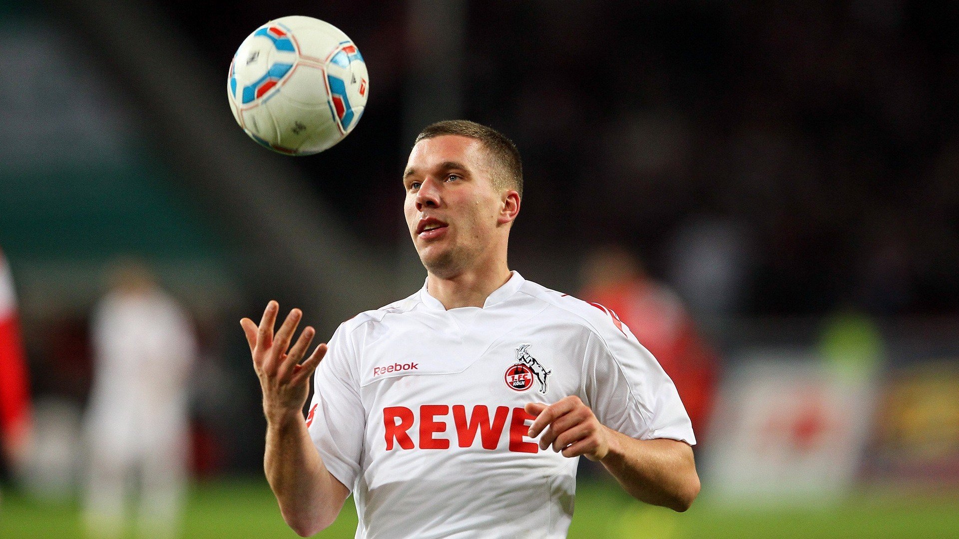 塞维利亚鏖战马赛，马丁内利终场绝杀成关键先生