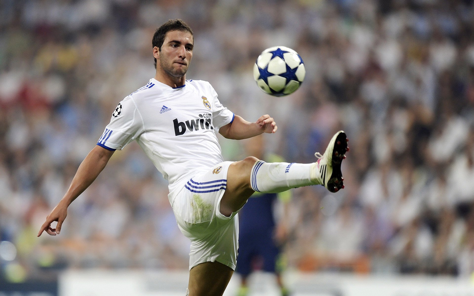 战术碾压与英雄时刻，曼城体系如何葡萄牙化胜利，范戴克一锤定音