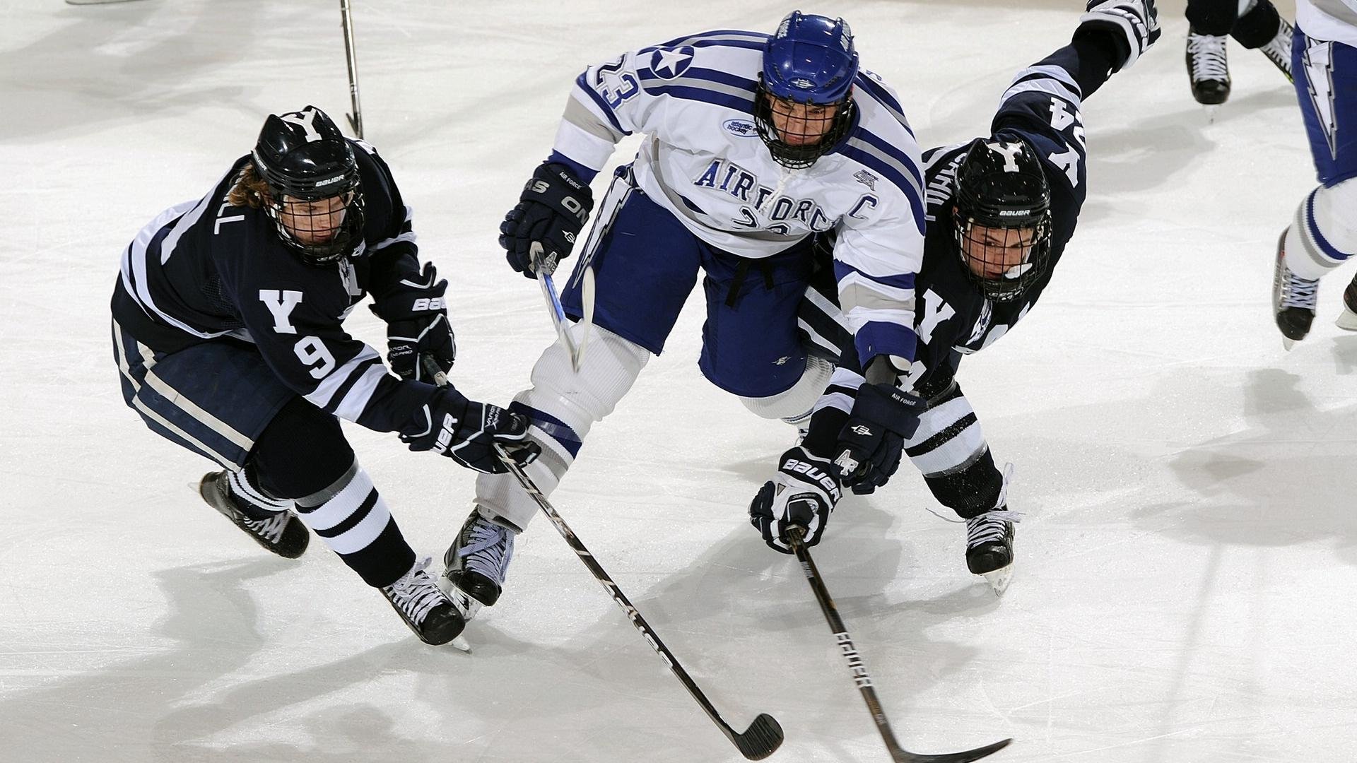 法拉利完胜阿斯顿马丁，皮亚斯特里扛起全队，新生代车手的崛起与车队战术的胜利